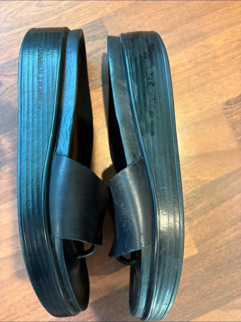 Donald J PLINER FiFi platform wedge sandal black leather size 6.5